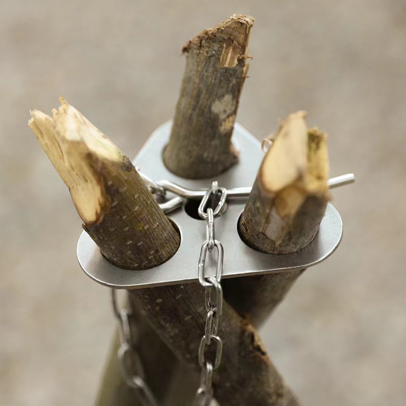 حامل ثلاثي القوائم للتخييم من  - مراجعة Camping Cooking Pot Tripod وسعره